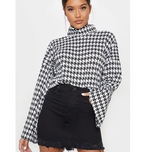 Oversized sweater/long sleeve with puffed sleeves